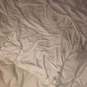 American Eagle v-neck w/ laced sides